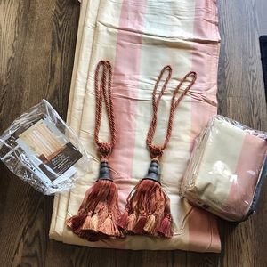 Veranda 100% silk striped curtain 6 and 4 tassels